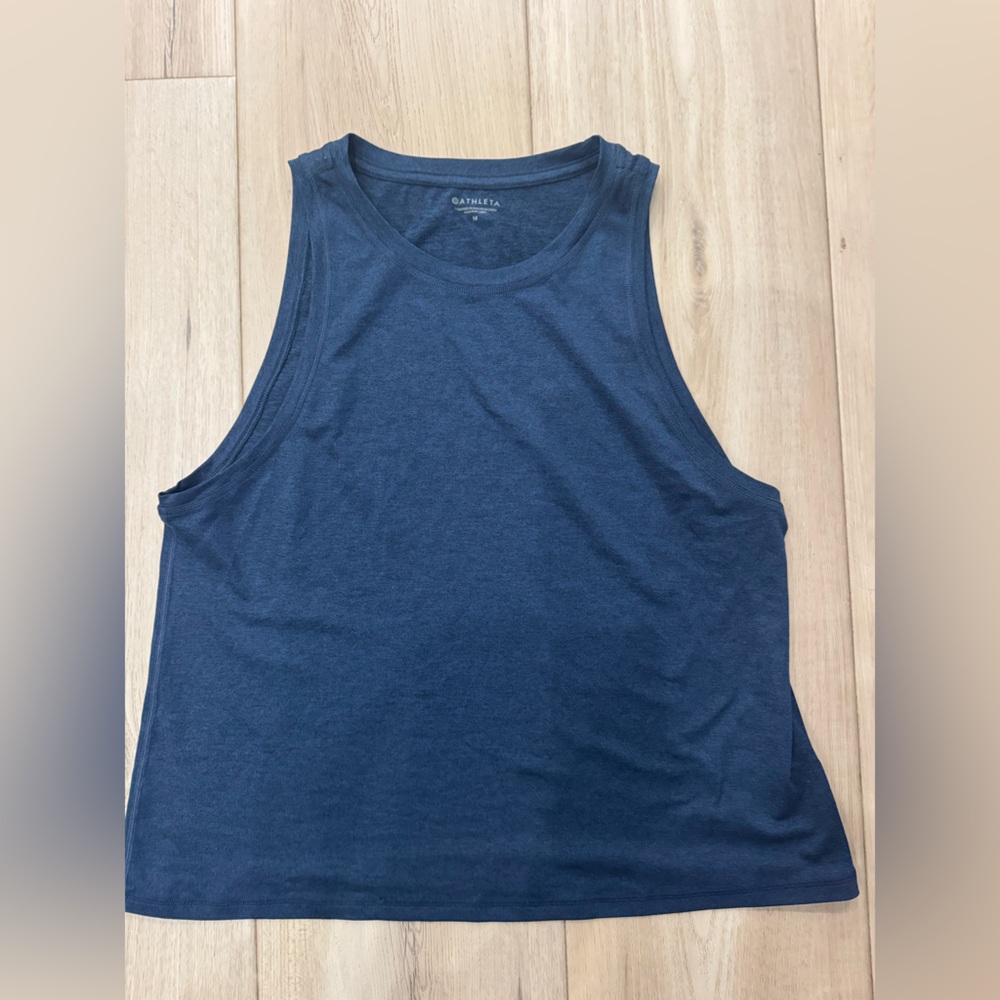 Women’s Athleta Navy Blue Tank size Medium in great condition